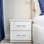 Miku Apartment-modernly Designed Downtown ティラナ
