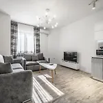 Miku Apartment-modernly Designed Downtown ティラナ