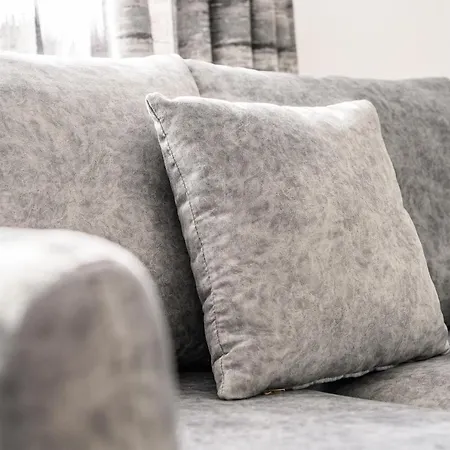 Miku Apartment-modernly Designed Downtown * Tirana