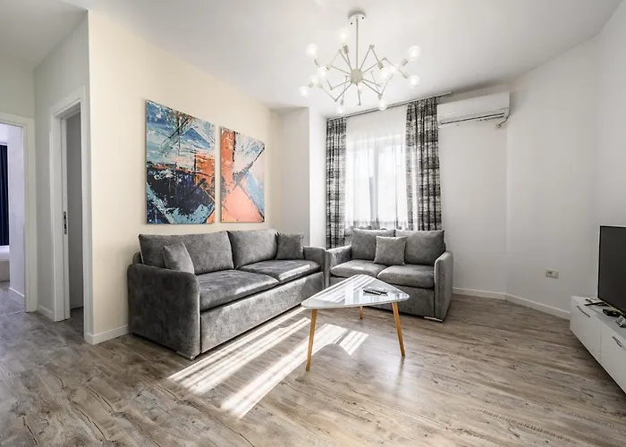 Miku Apartment-modernly Designed Downtown شقة تيرانا