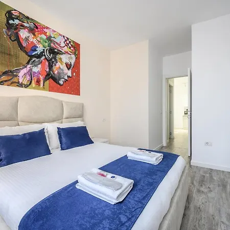 Miku Apartment-modernly Designed Downtown Lägenhet Tirana